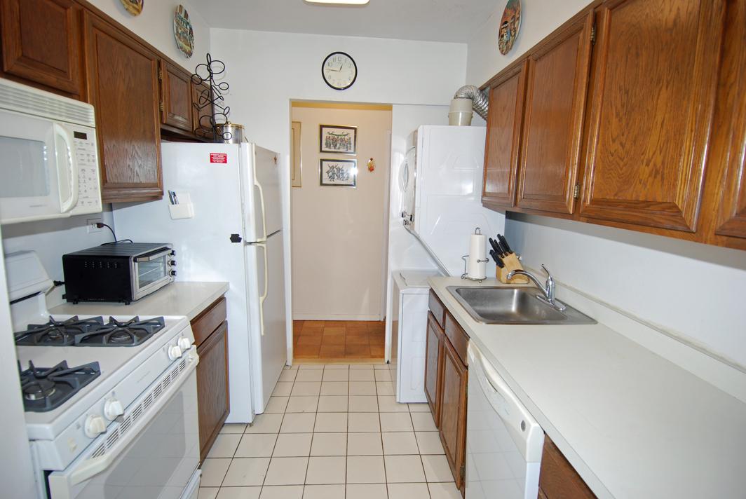 North Shore Towers Studio Apartment