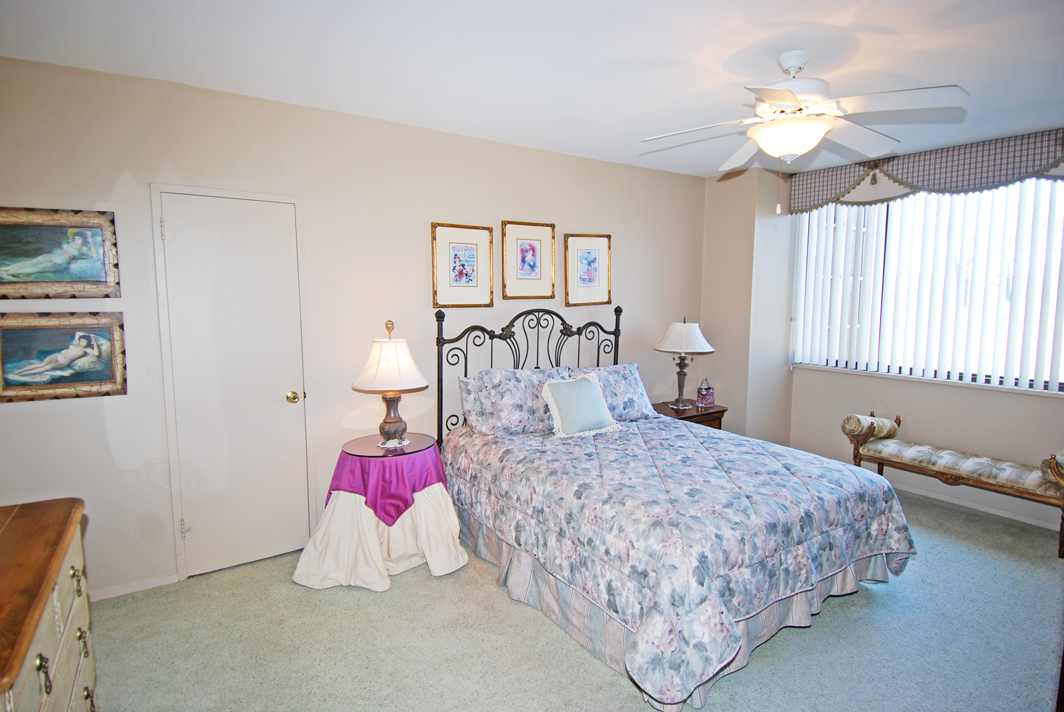 North Shore Towers 1 Bedroom Apartment