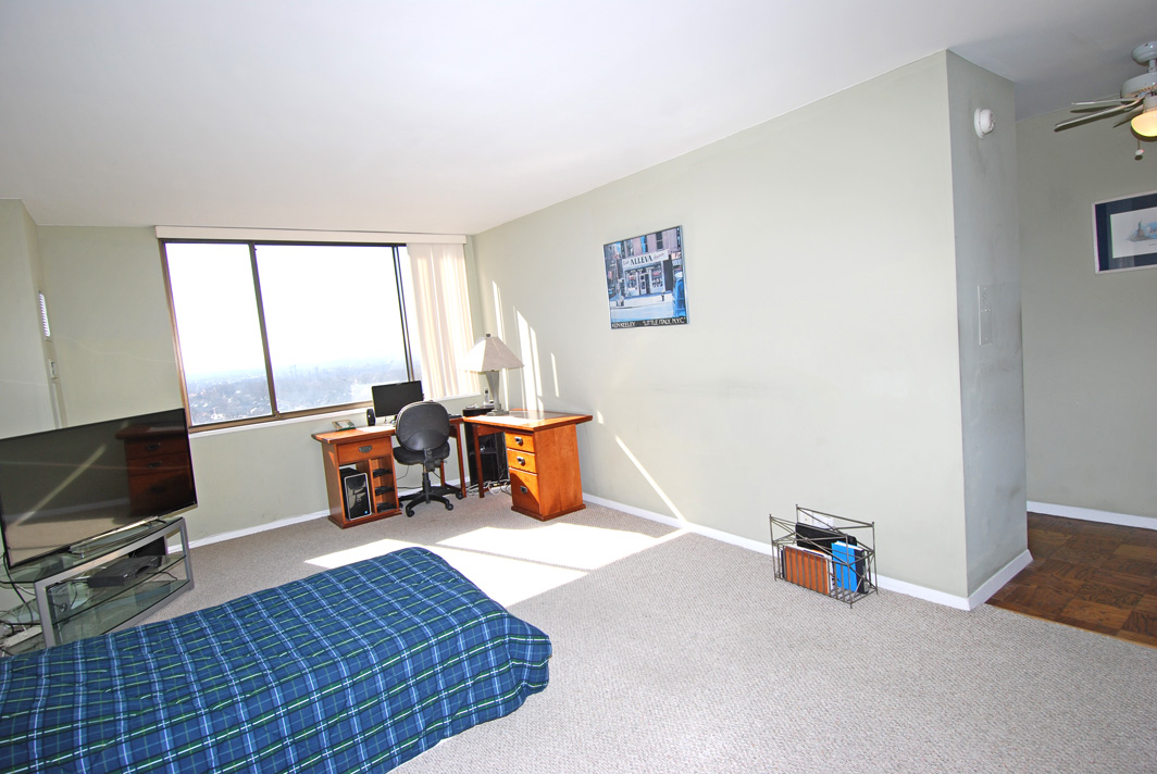 North Shore Towers Alcove Studio