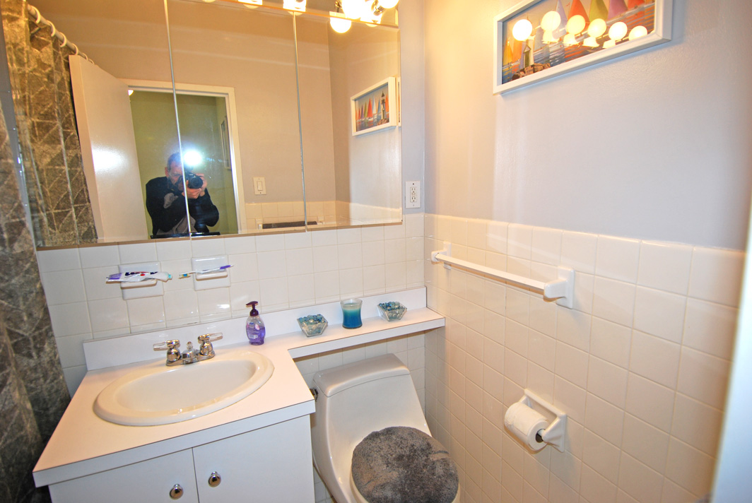 North Shore Towers Alcove Studio