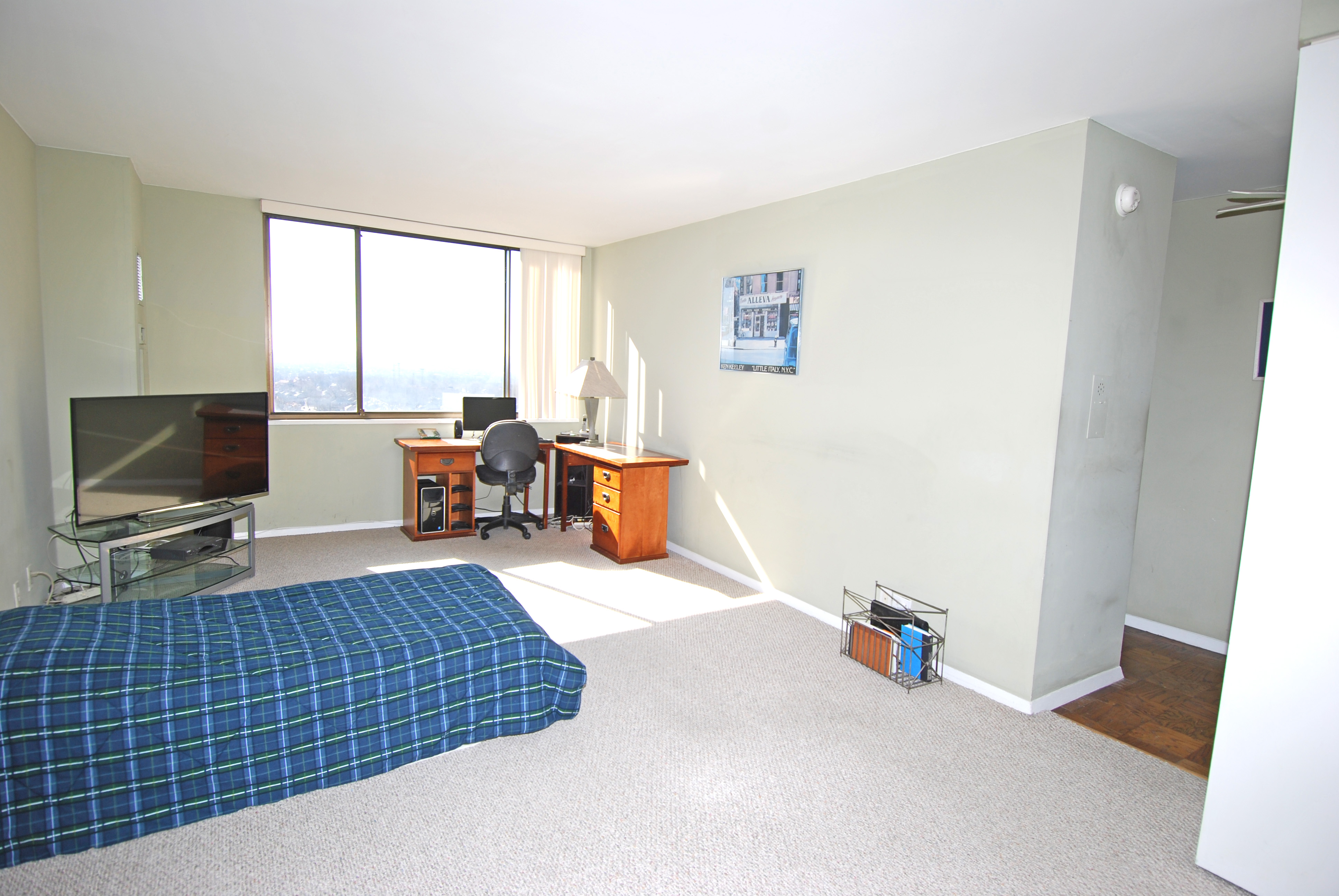 North Shore Towers Alcove Studio