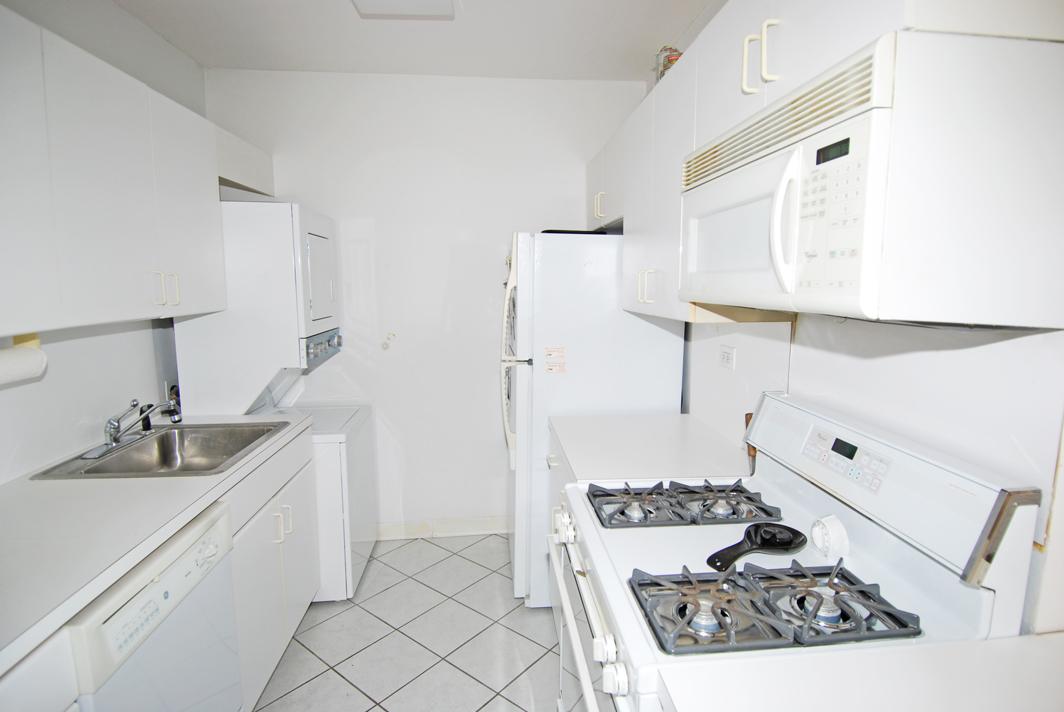 North Shore Towers 1 Bedroom Apartment