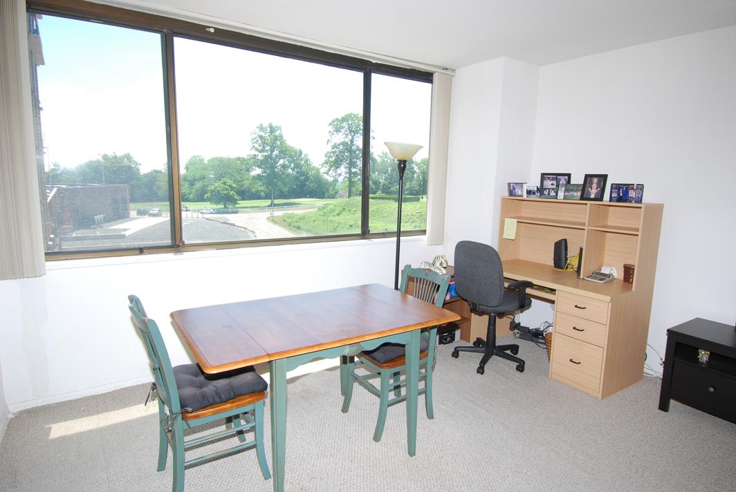 North Shore Towers 1 Bedroom Apartment