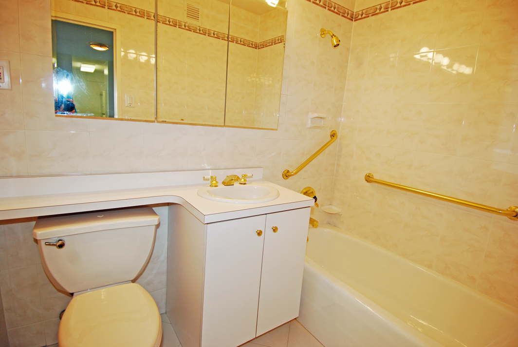 North Shore Towers apt.