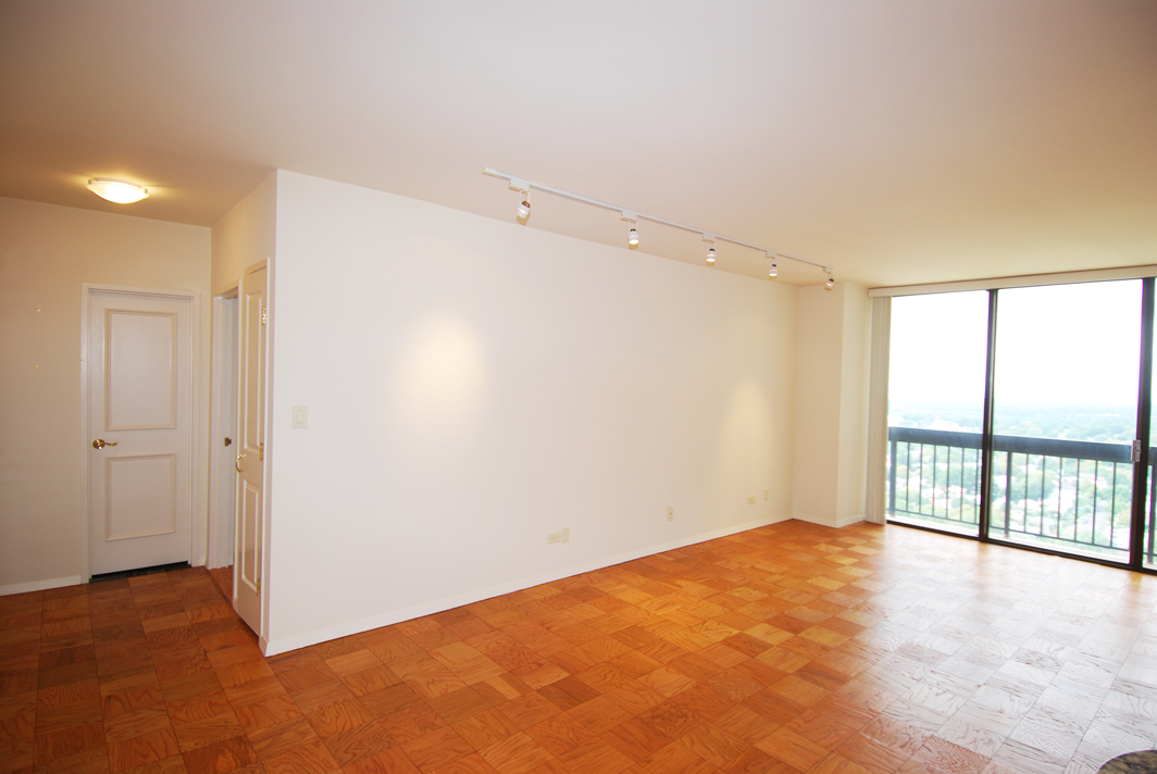 North Shore Towers 1 Bedroom Apartment