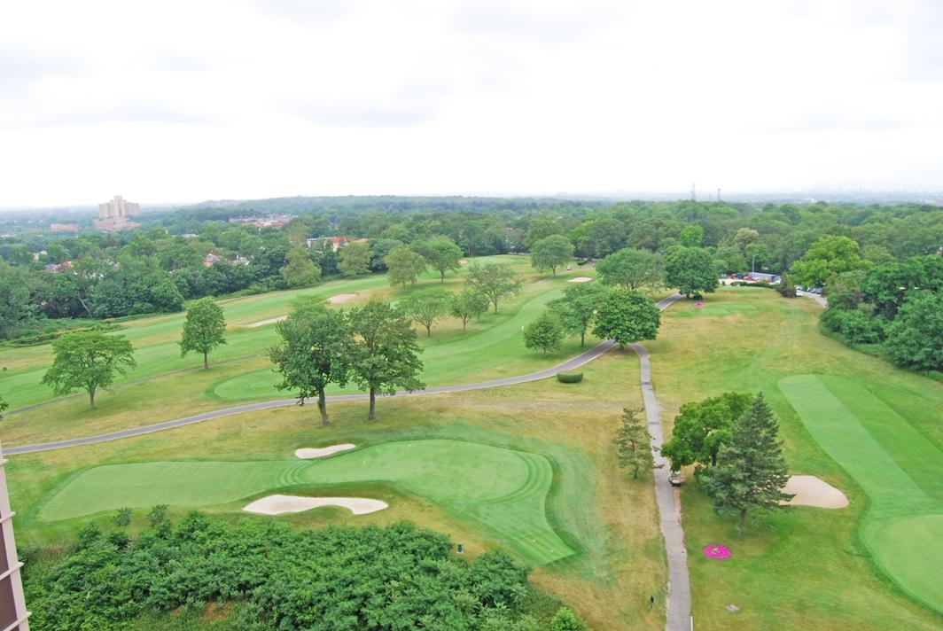 North Shore Towers 1 bedroom apt.