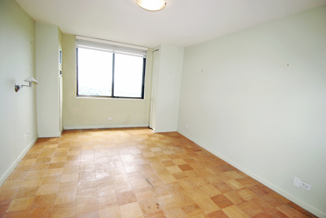 North Shore Towers 1 Bedroom Apartment