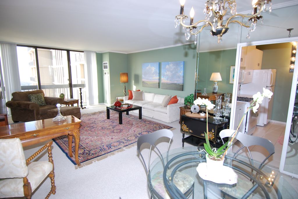 North Shore Towers 1 Bedroom Apartment