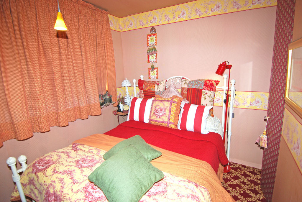 North Shore Towers Alcove Studio