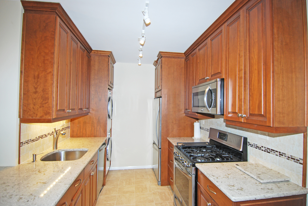 North Shore Towers 1 Bedroom Apartment