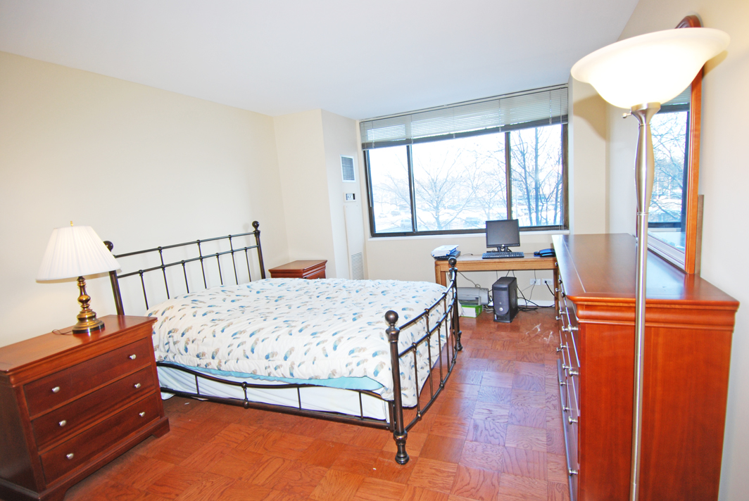 North Shore Towers 1 Bedroom Apartment