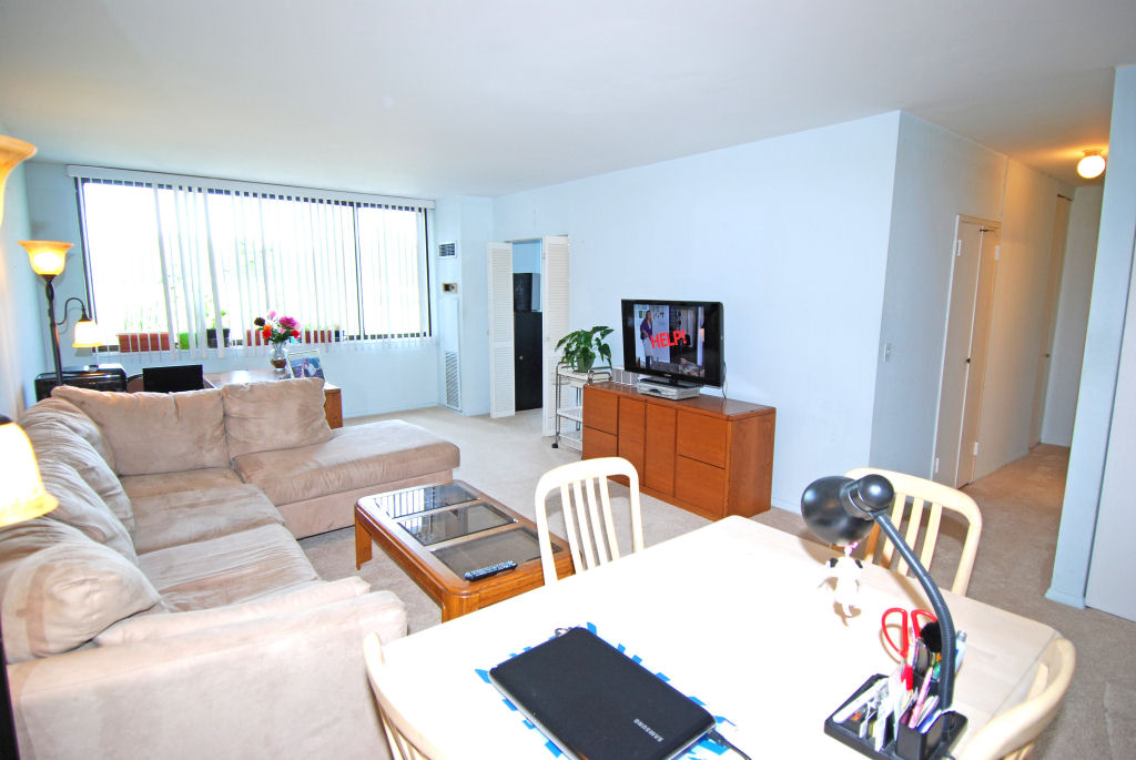 North Shore Towers Alcove Studio