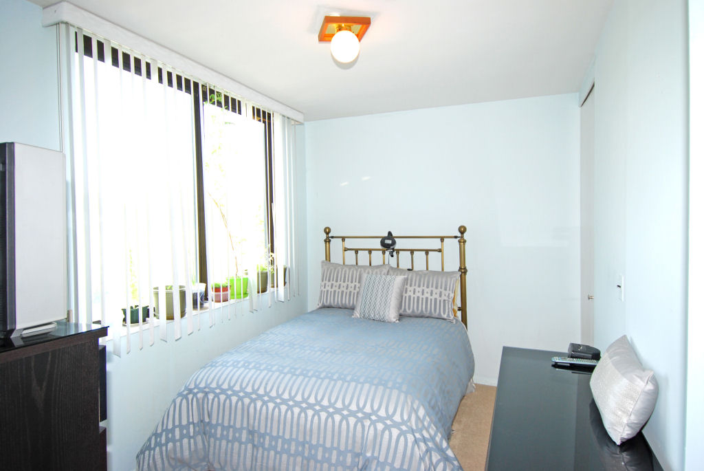 North Shore Towers Alcove Studio