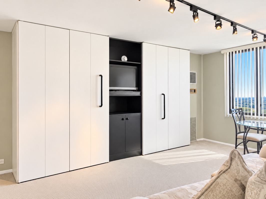 North Shore Towers Apt.