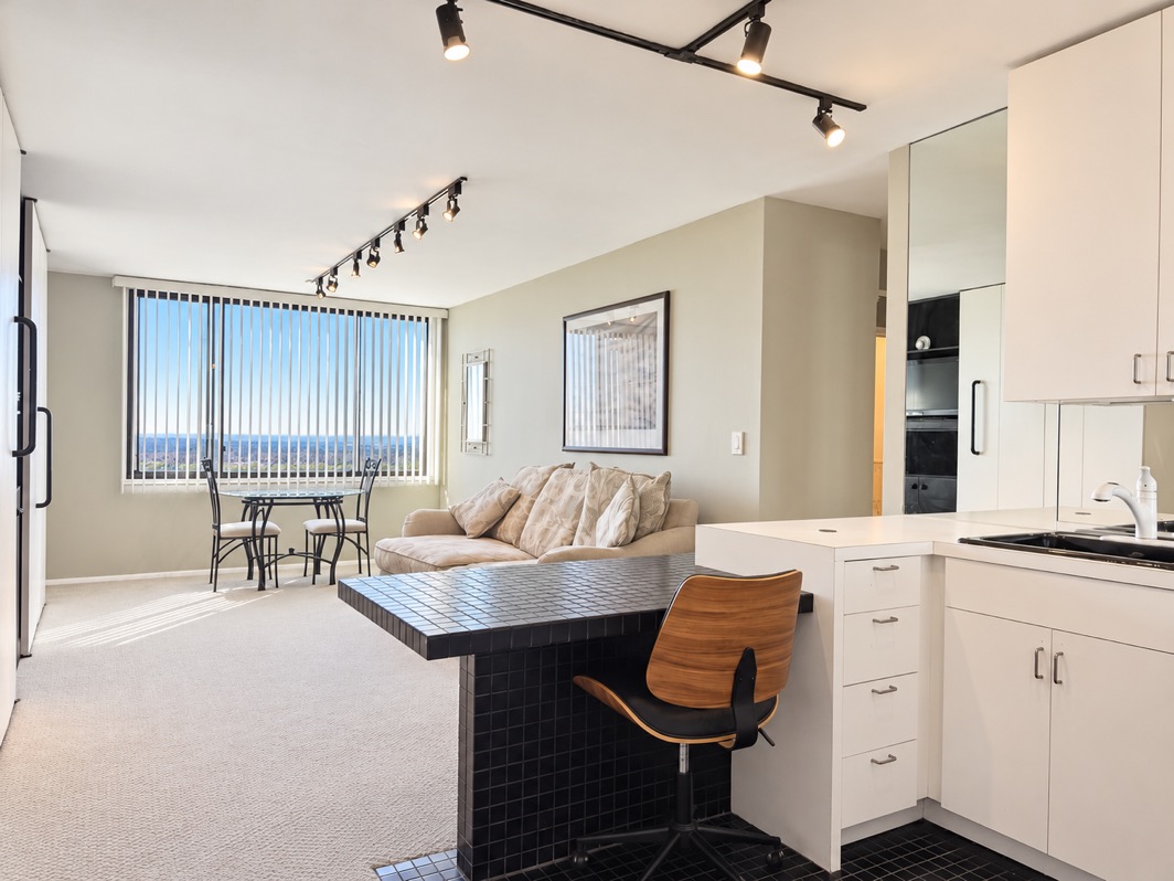 North Shore Towers Apt.