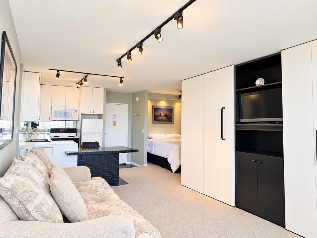 North Shore Towers Apt.