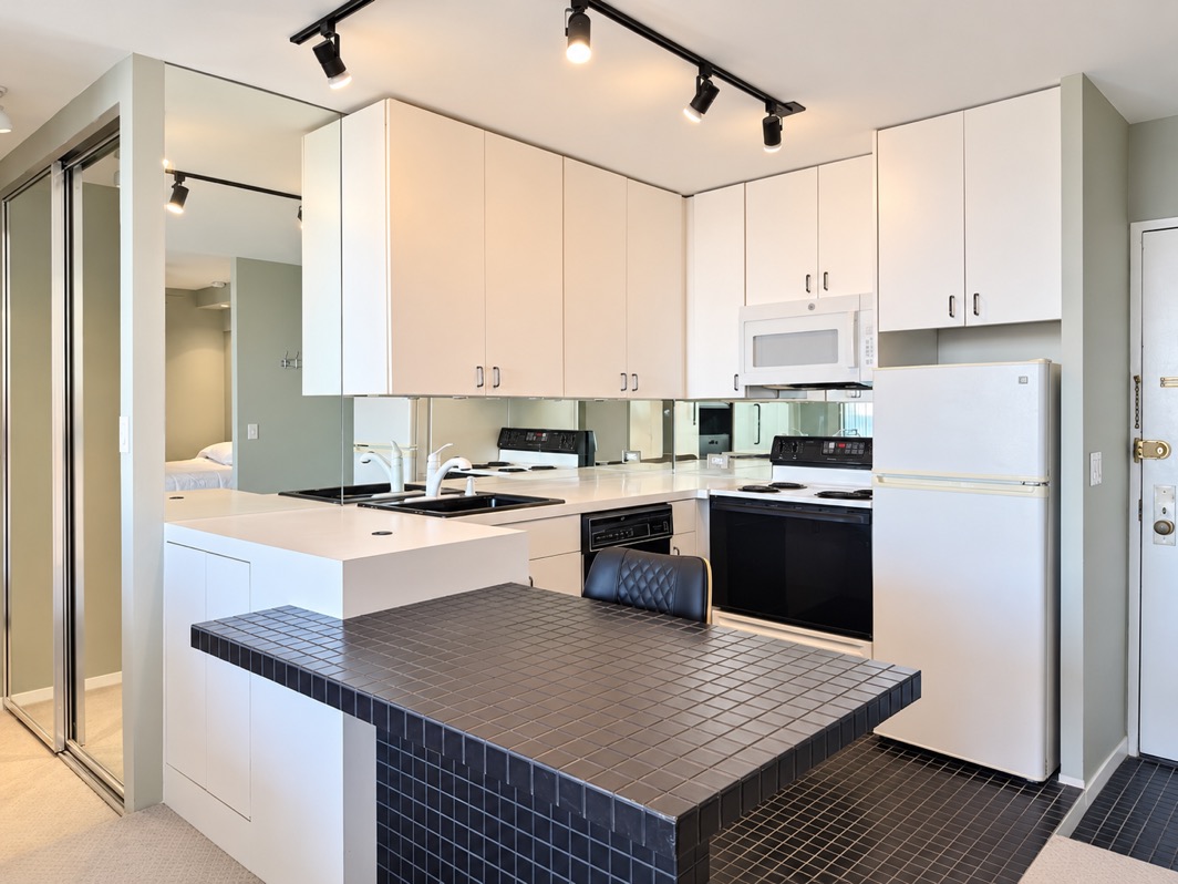 North Shore Towers Apt.