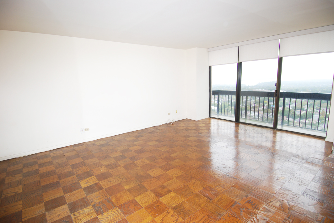 North Shore Towers 1 Bedroom Apartment