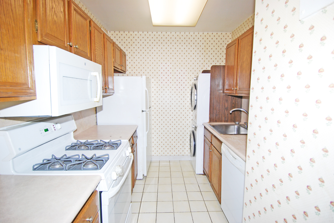 North Shore Towers 1 Bedroom Apartment