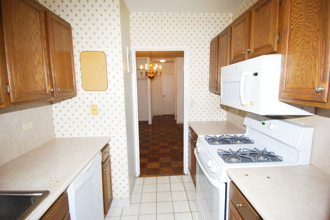 North Shore Towers 1 Bedroom Apartment