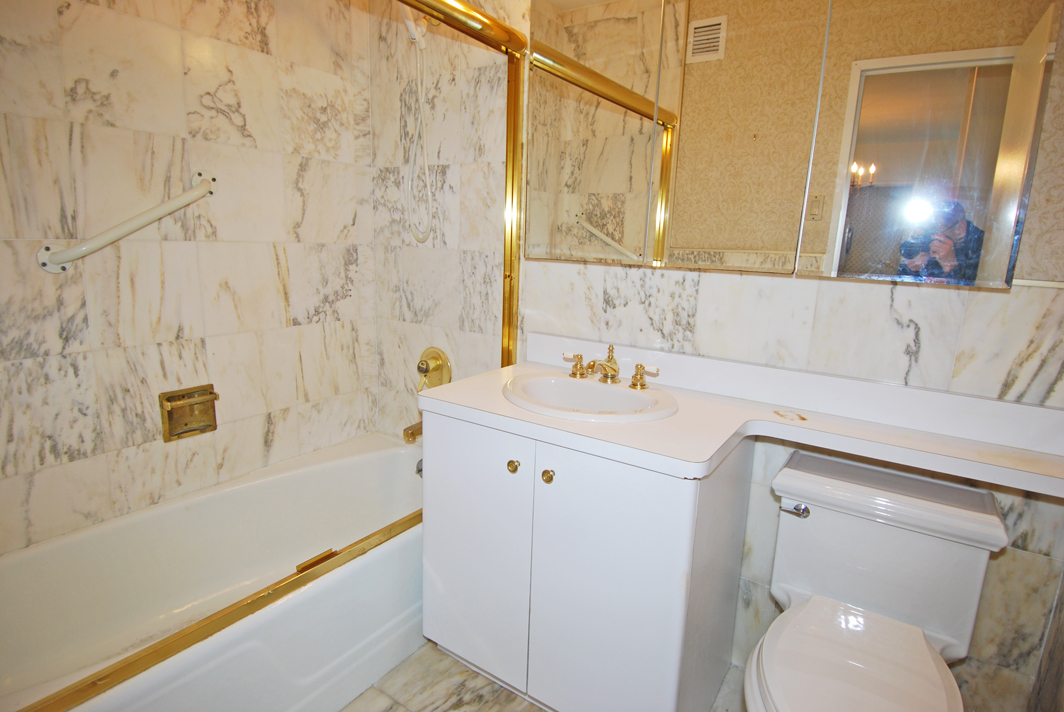 North Shore Towers 1 Bedroom Apartment