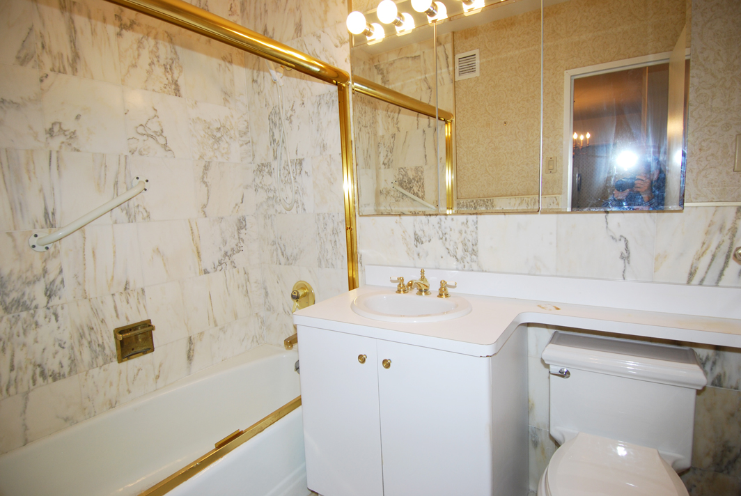 North Shore Towers 1 Bedroom Apartment