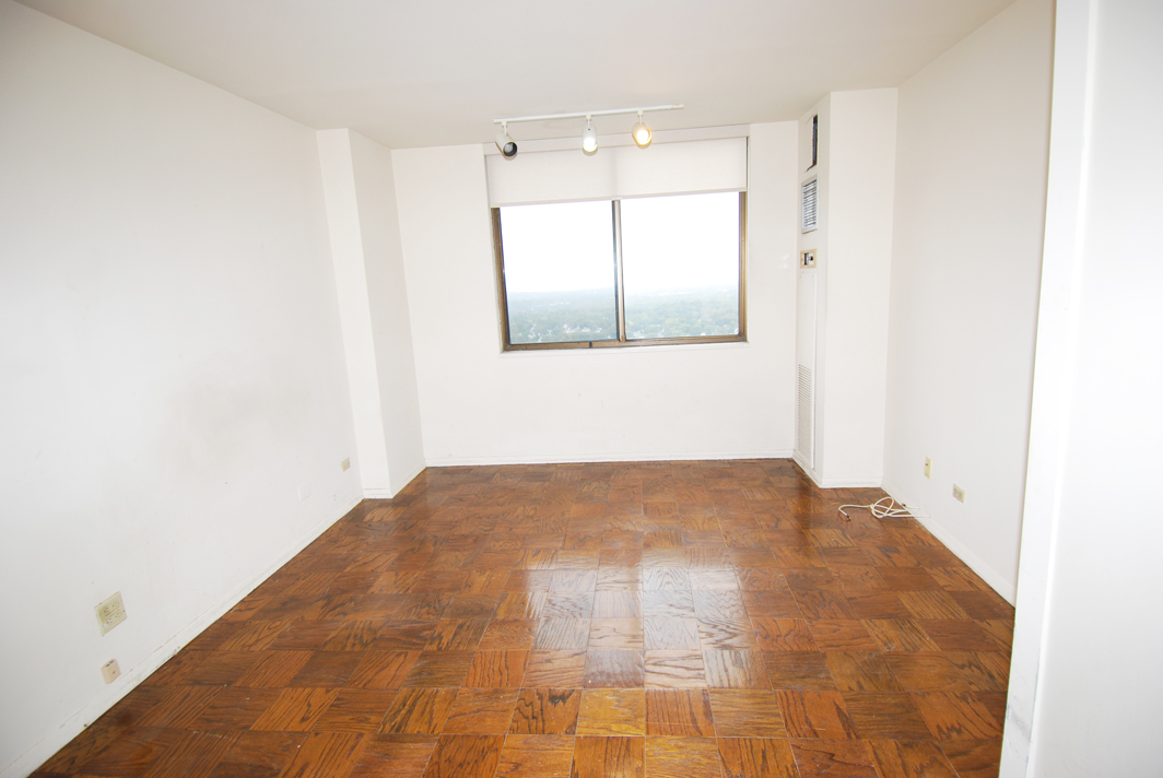 North Shore Towers 1 Bedroom Apartment