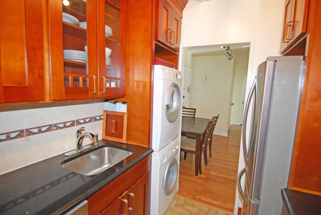 North Shore Towers 1 Bedroom Apartment