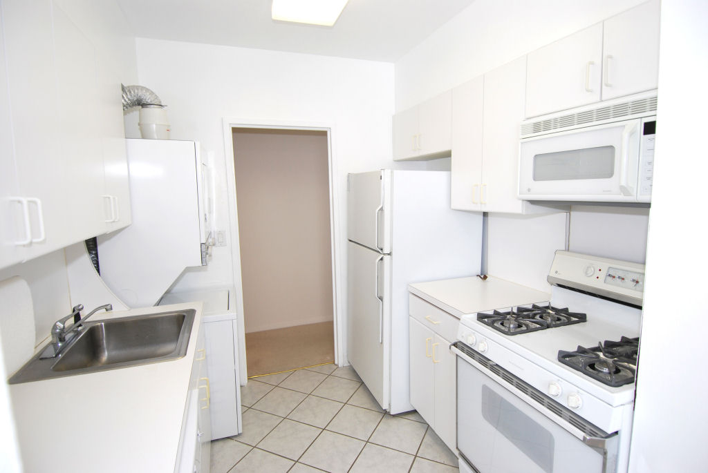 North Shore Towers Alcove Studio