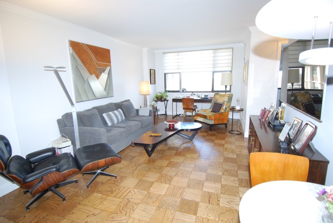 North Shore Towers Apt.