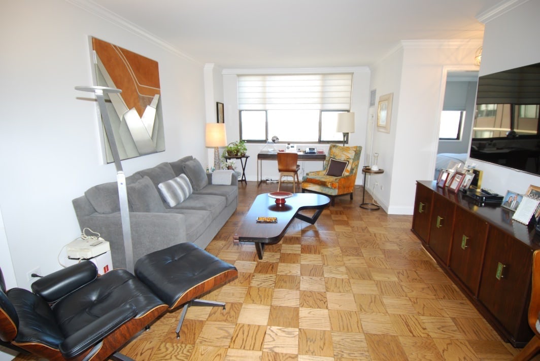 North Shore Towers Apt.