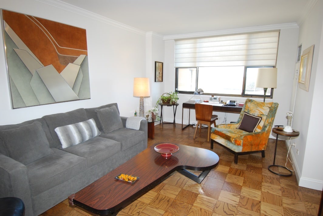 North Shore Towers Apt.