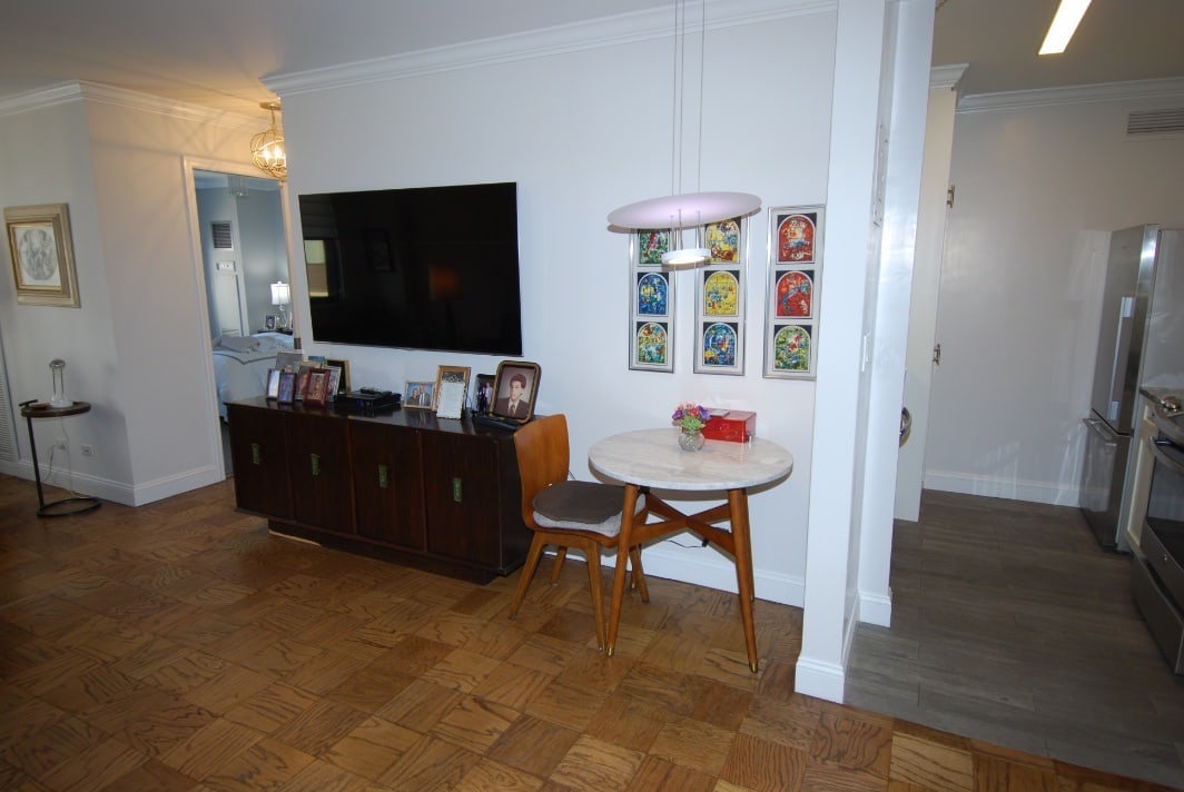 North Shore Towers Apt.