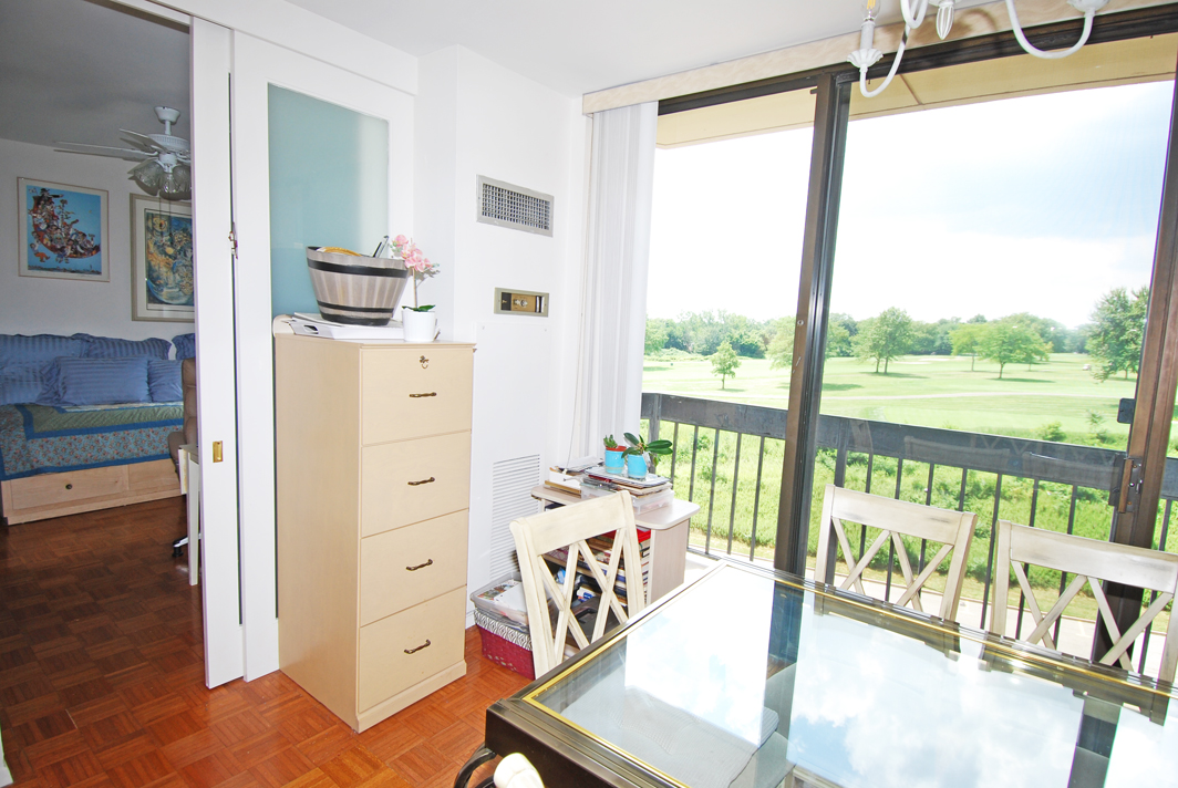 North Shore Towers Studio Apartment