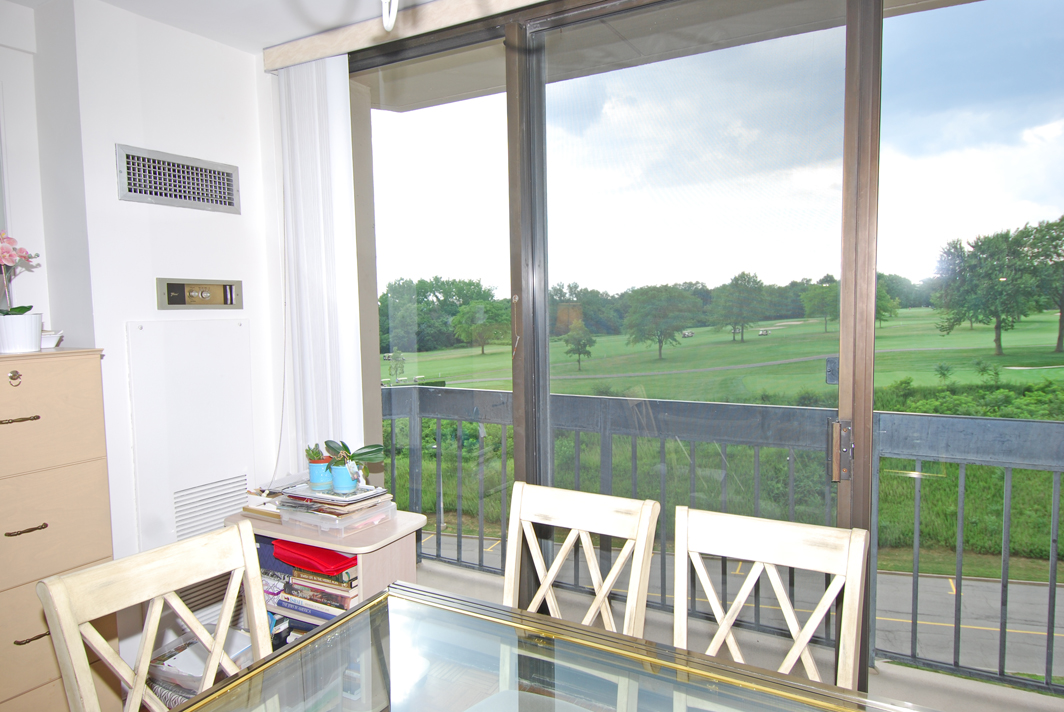 North Shore Towers Studio Apartment