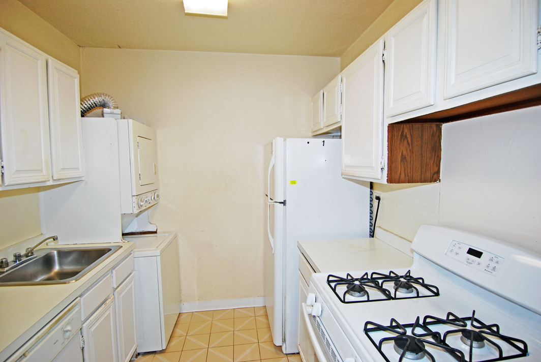 North Shore Towers 1 Bedroom Apartment