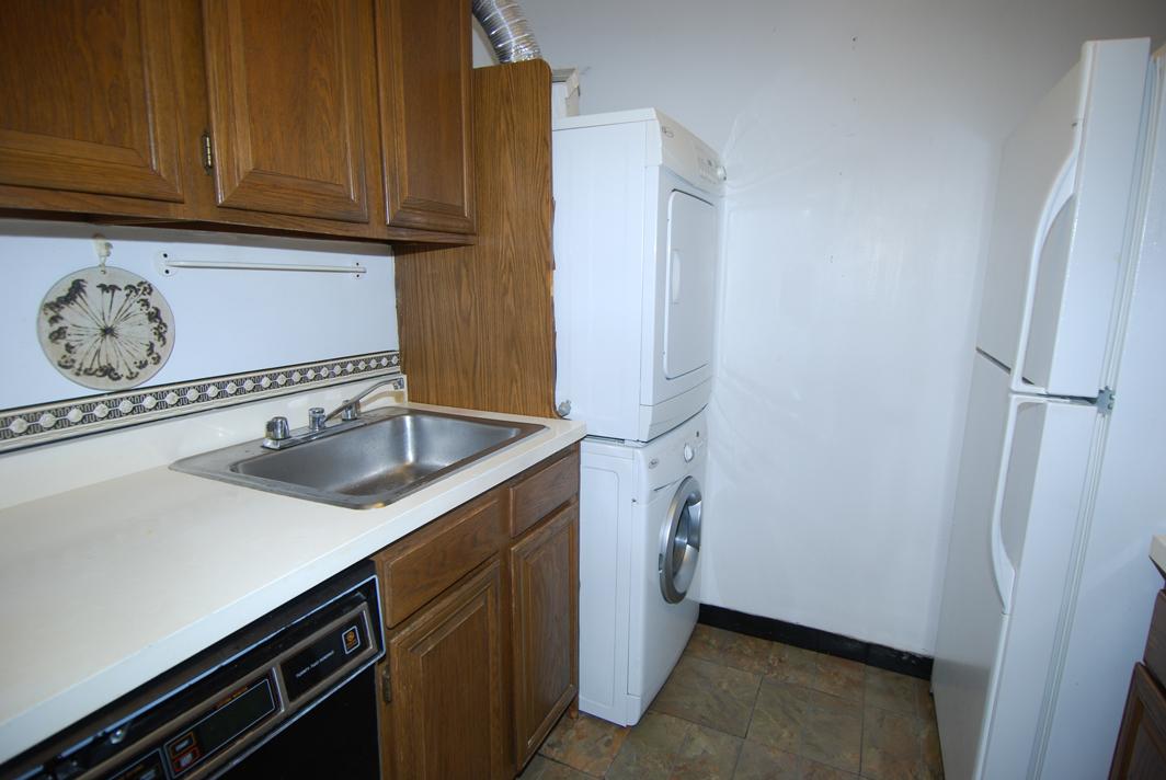 North Shore Towers Apartment