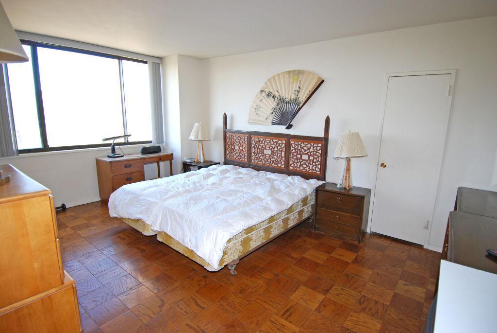 North Shore Towers 1 Bedroom Apartment