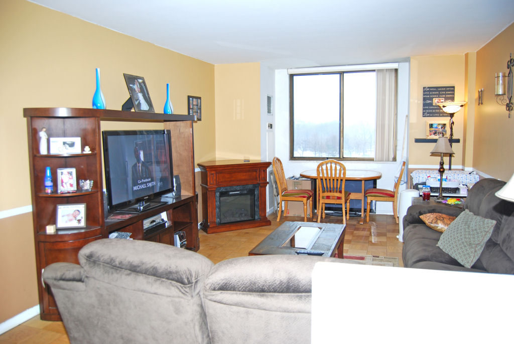 North Shore Towers 1 bedroom Apartment