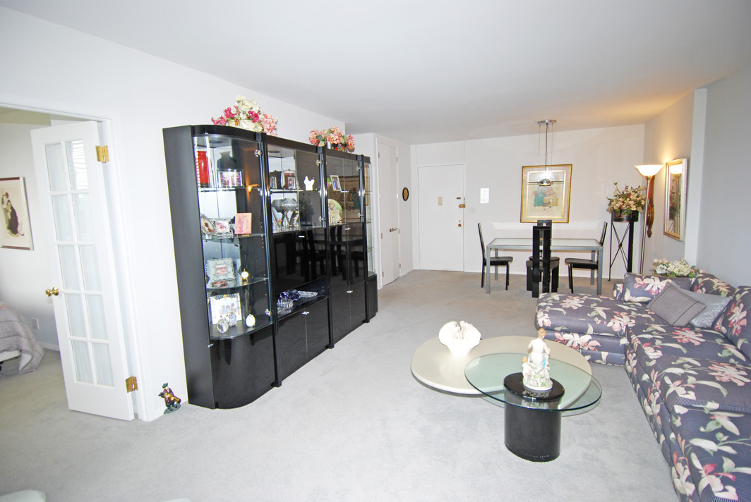 North Shore Towers Studio Apartment