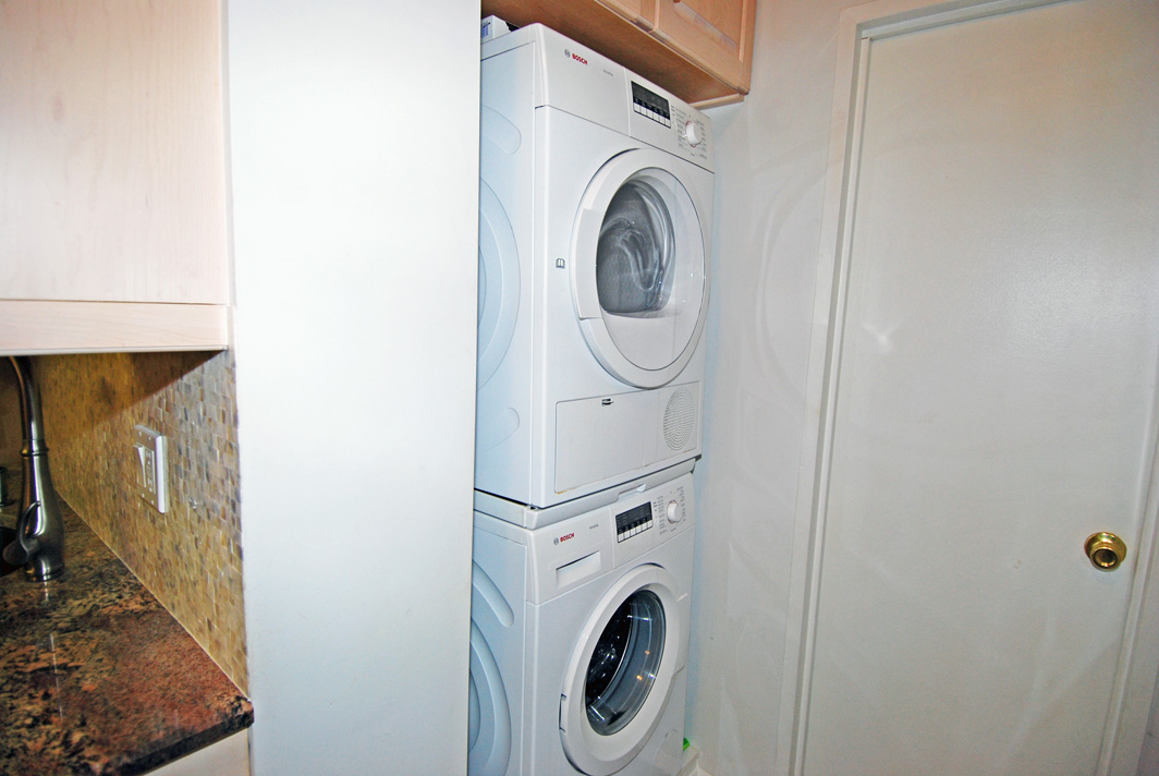 North Shore Towers Studio Apartment