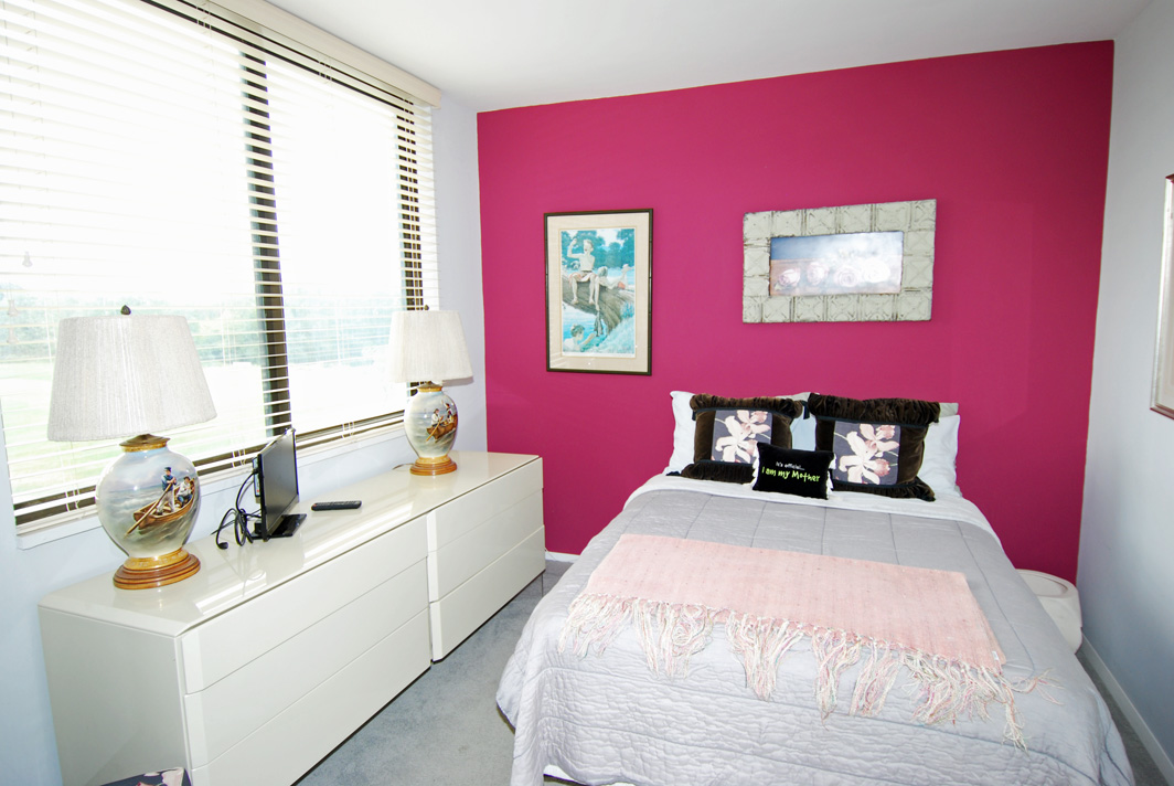 North Shore Towers Studio Apartment