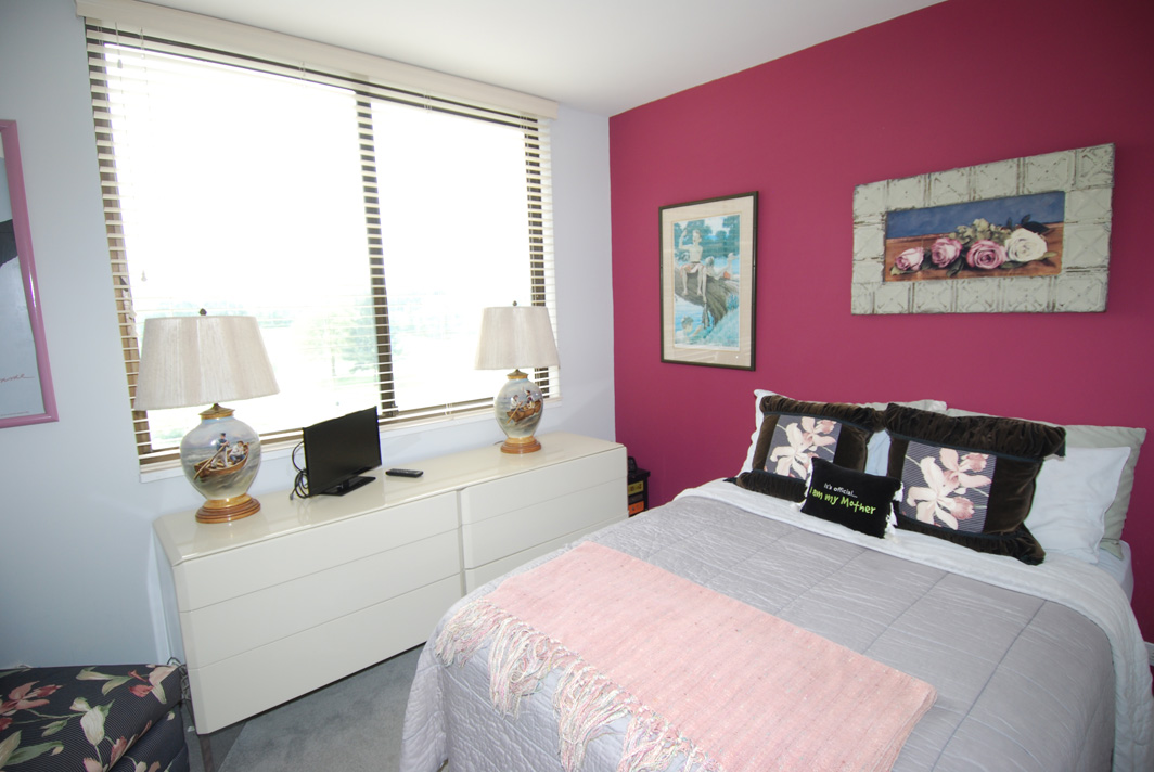 North Shore Towers Studio Apartment