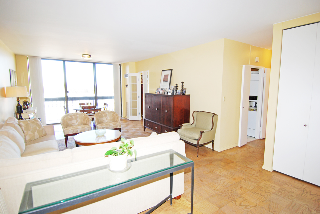 North Shore Towers Studio Apartment