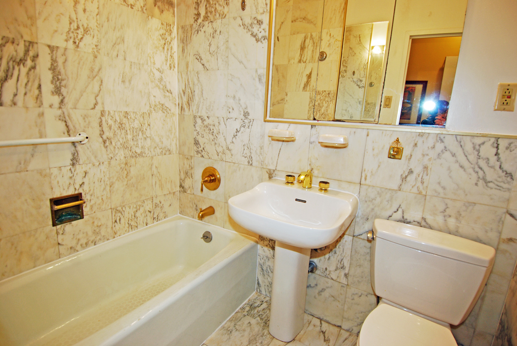 North Shore Towers Studio Apartment