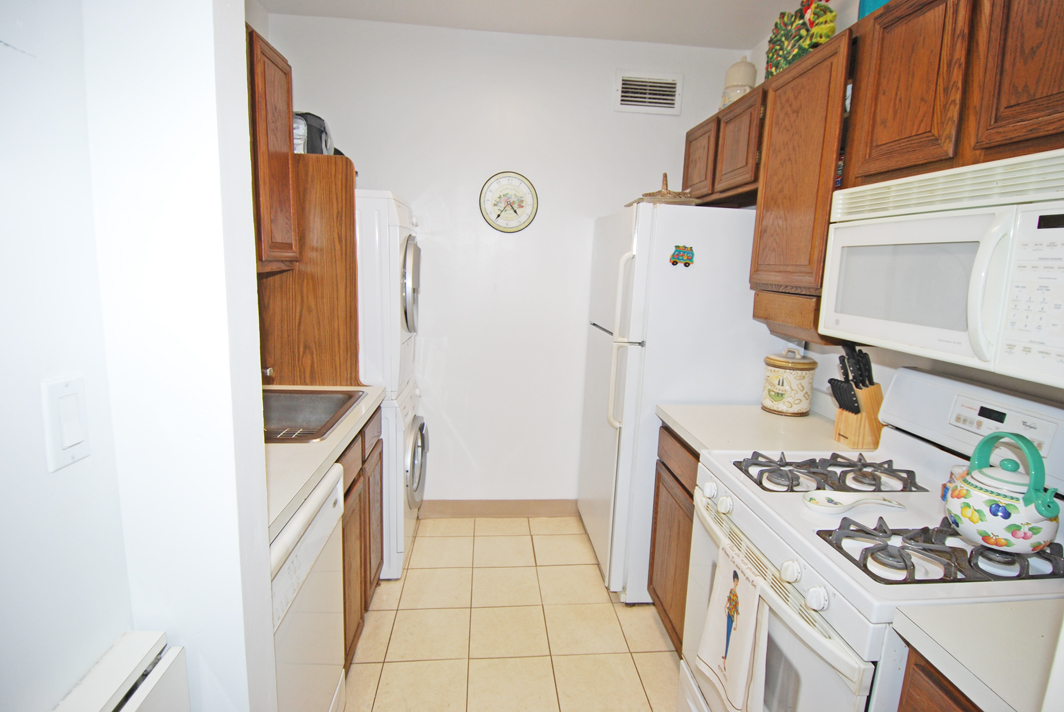 North Shore Towers Studio Apartment