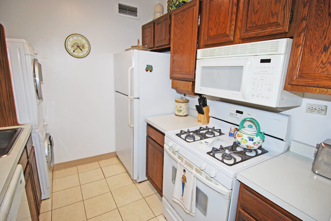 North Shore Towers Studio Apartment