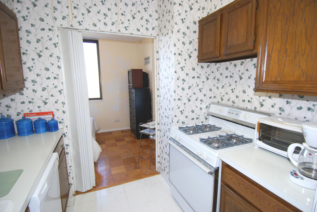North Shore Towers Alcove Studio
