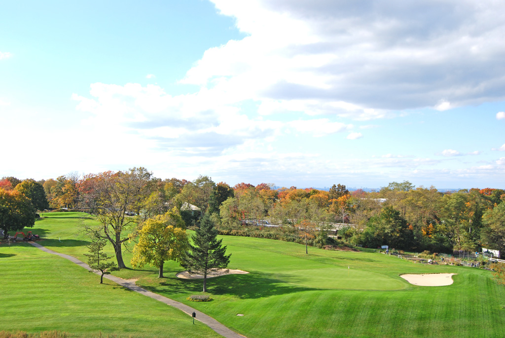 North Shore Towers 1 bedroom apt.