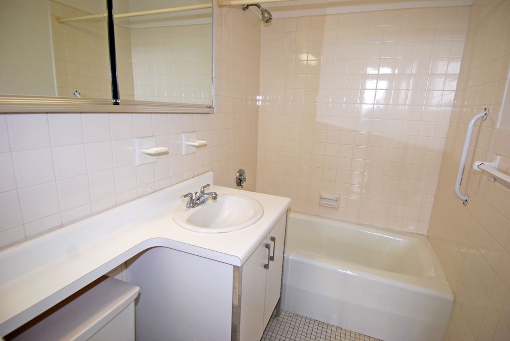 North Shore Towers Studio Apartment